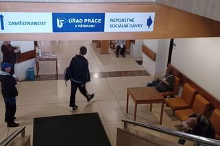 Podpora v nezaměstnanosti vzroste. Polepší si i lidé, kteří skončili dohodou, a rodiče pečující o děti - Novinky